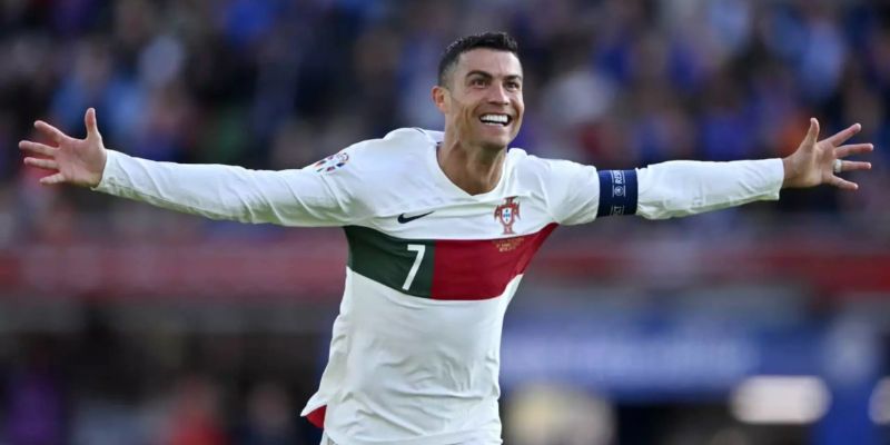 Dấu mốc đặc biệt trong sự nghiệp của Cristiano Ronaldo